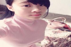 自己的女儿吴雅兰(金裕贞 饰)竟然成为了校园暴力的受害者